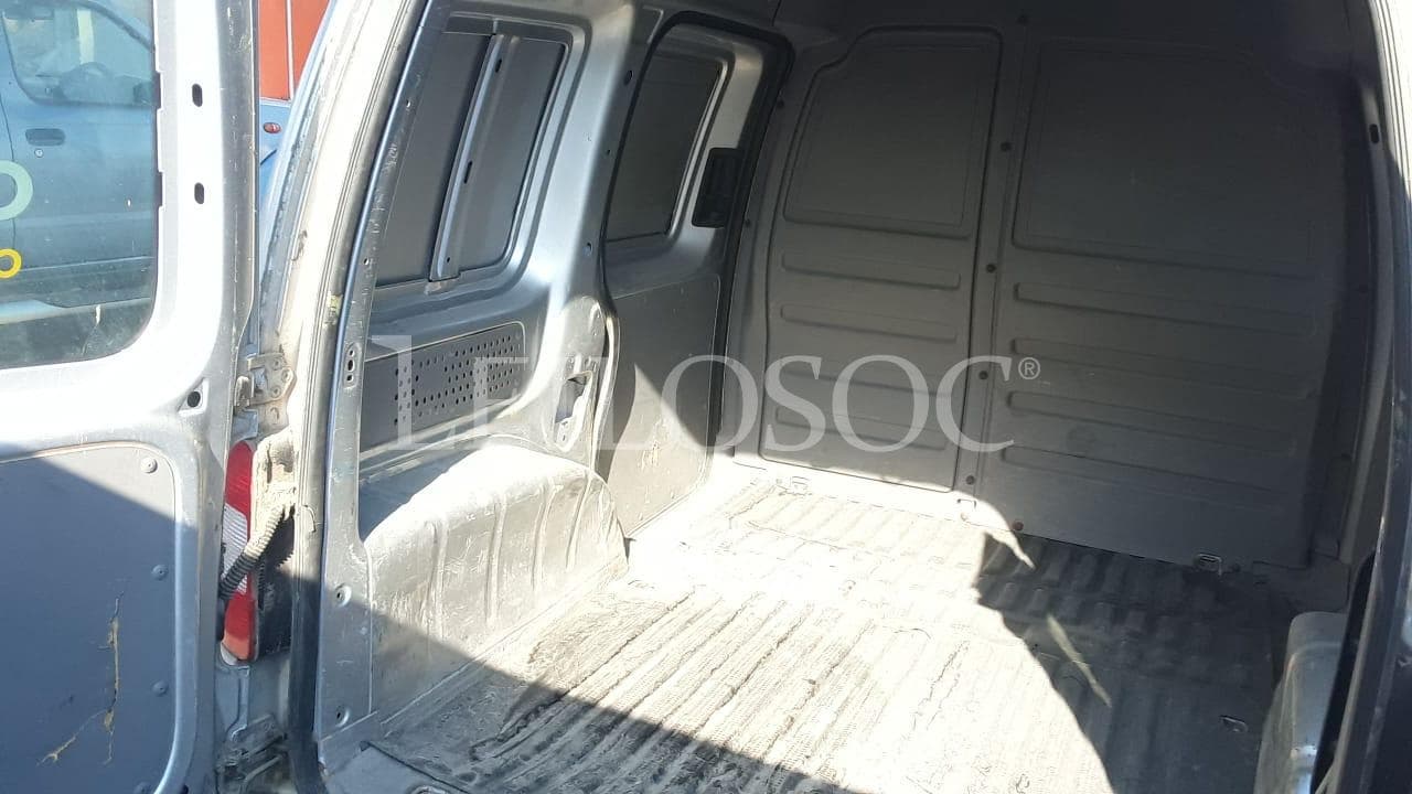 VW Caddy · — imagen 10