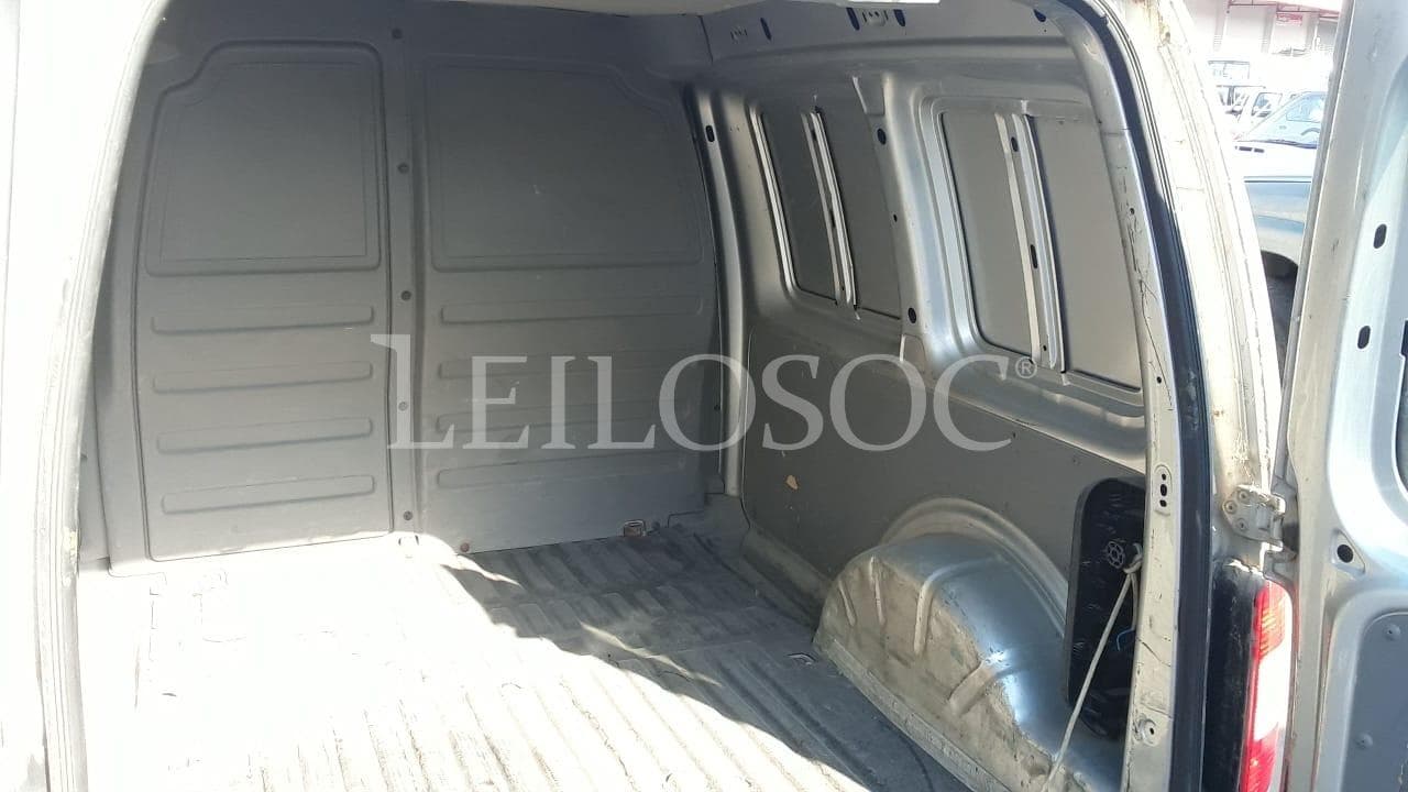 VW Caddy · — imagen 11