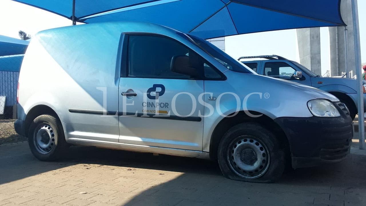 VW Caddy · — imagen 12