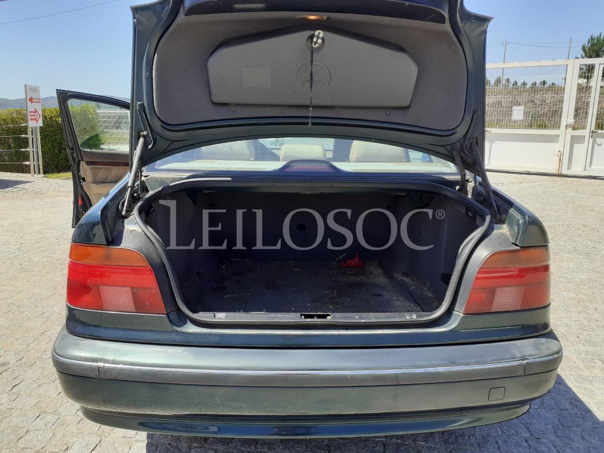 BMW 520 i · Ano 1999 — imagem 17