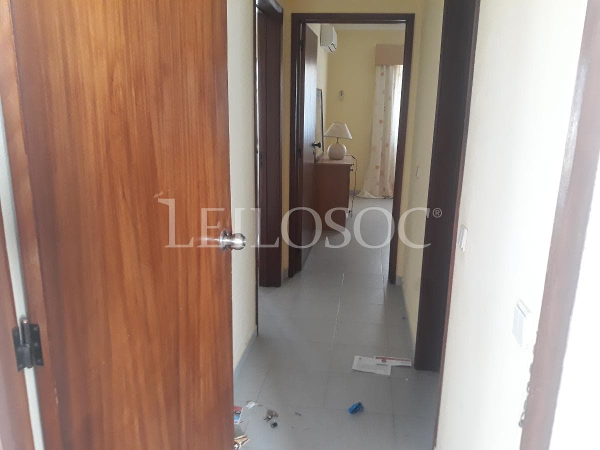 Apartamento T1 + 2 Arrecadações — imagem 9