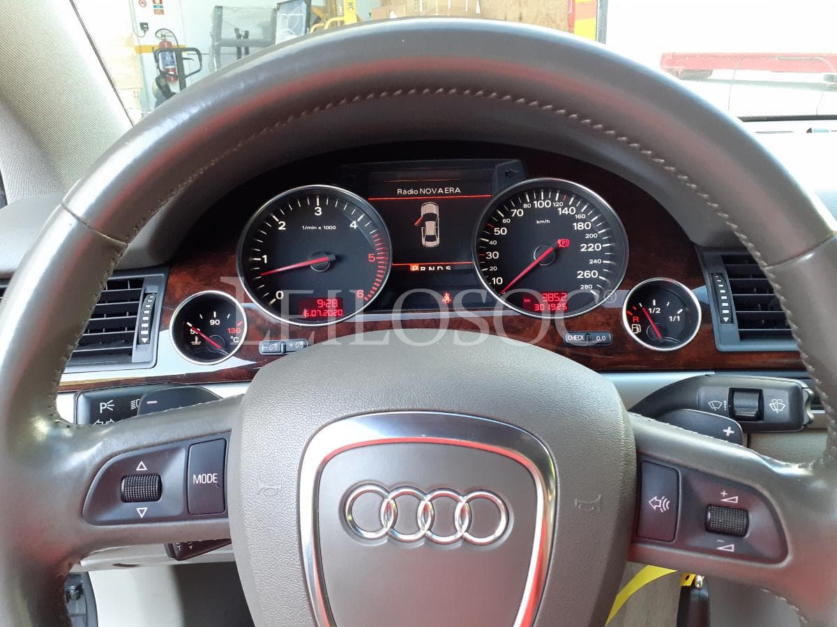 Audi A8 4.2 TDI · Ano 2007 — imagen 17