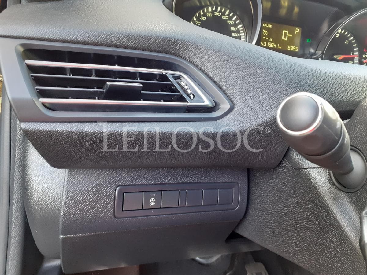 Peugeot 308 HDI GT Line · Ano 2019 — imagem 18