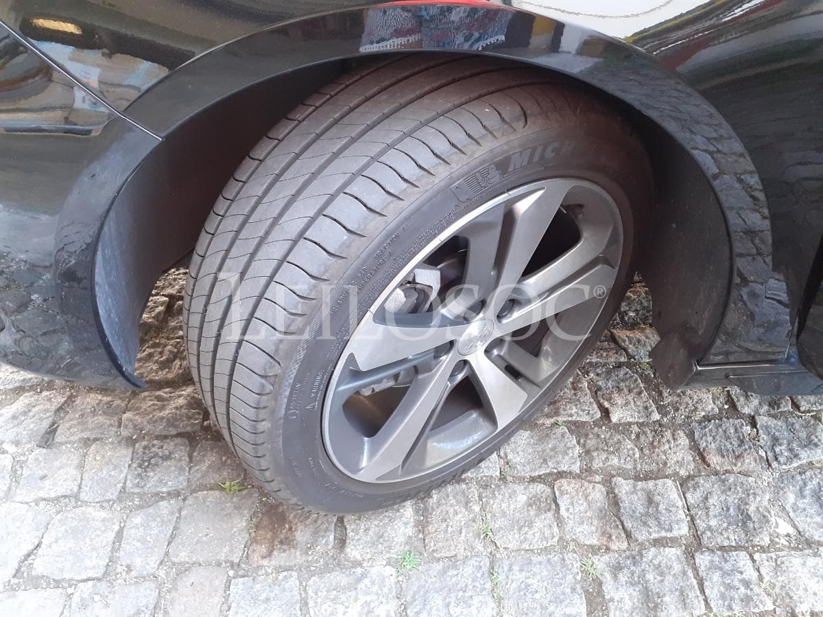 Peugeot 308 HDI GT Line · Ano 2019 — imagem 27
