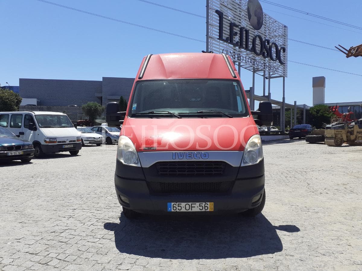 Iveco Daily 35C15 · Ano 2013 — imagen 2