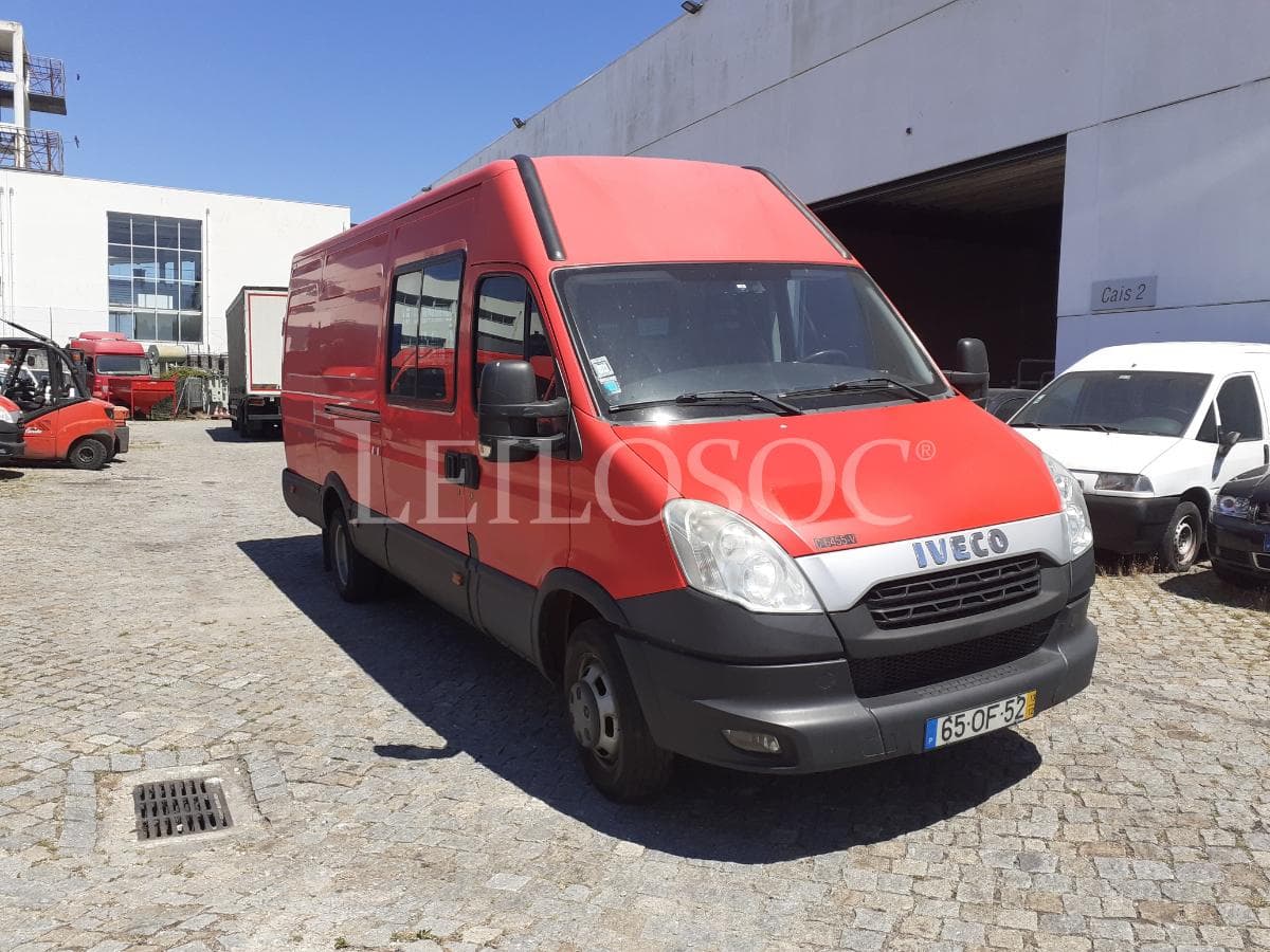 Iveco Daily 35C15 · Ano 2013 — imagen 1