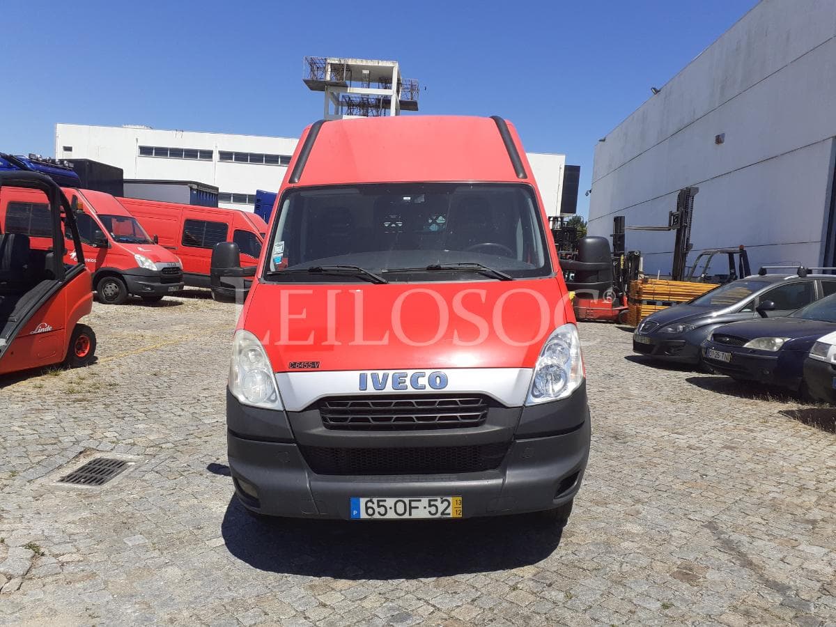 Iveco Daily 35C15 · Ano 2013 — imagen 2