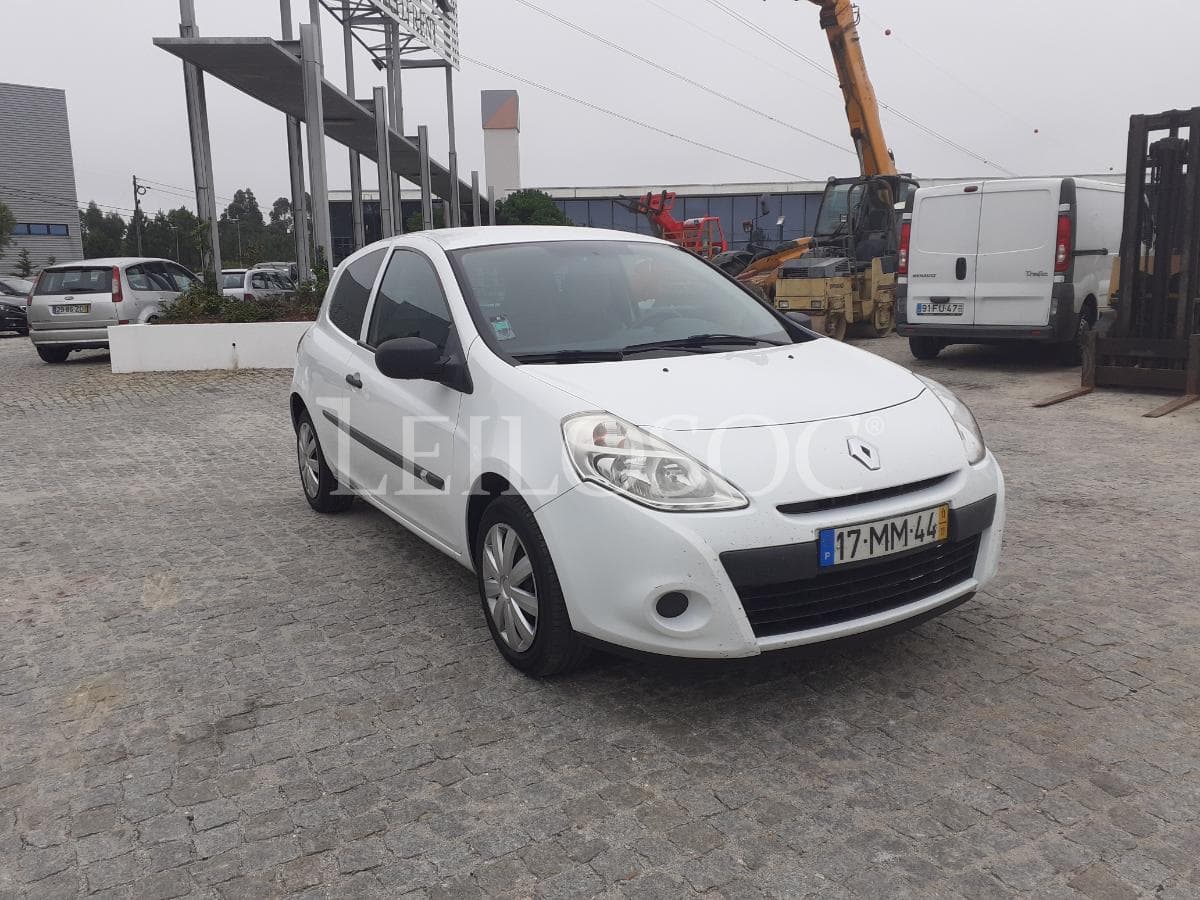 Renault Clio 1.5 DCI · 2 Lugares · Ano 2011 — imagem 1