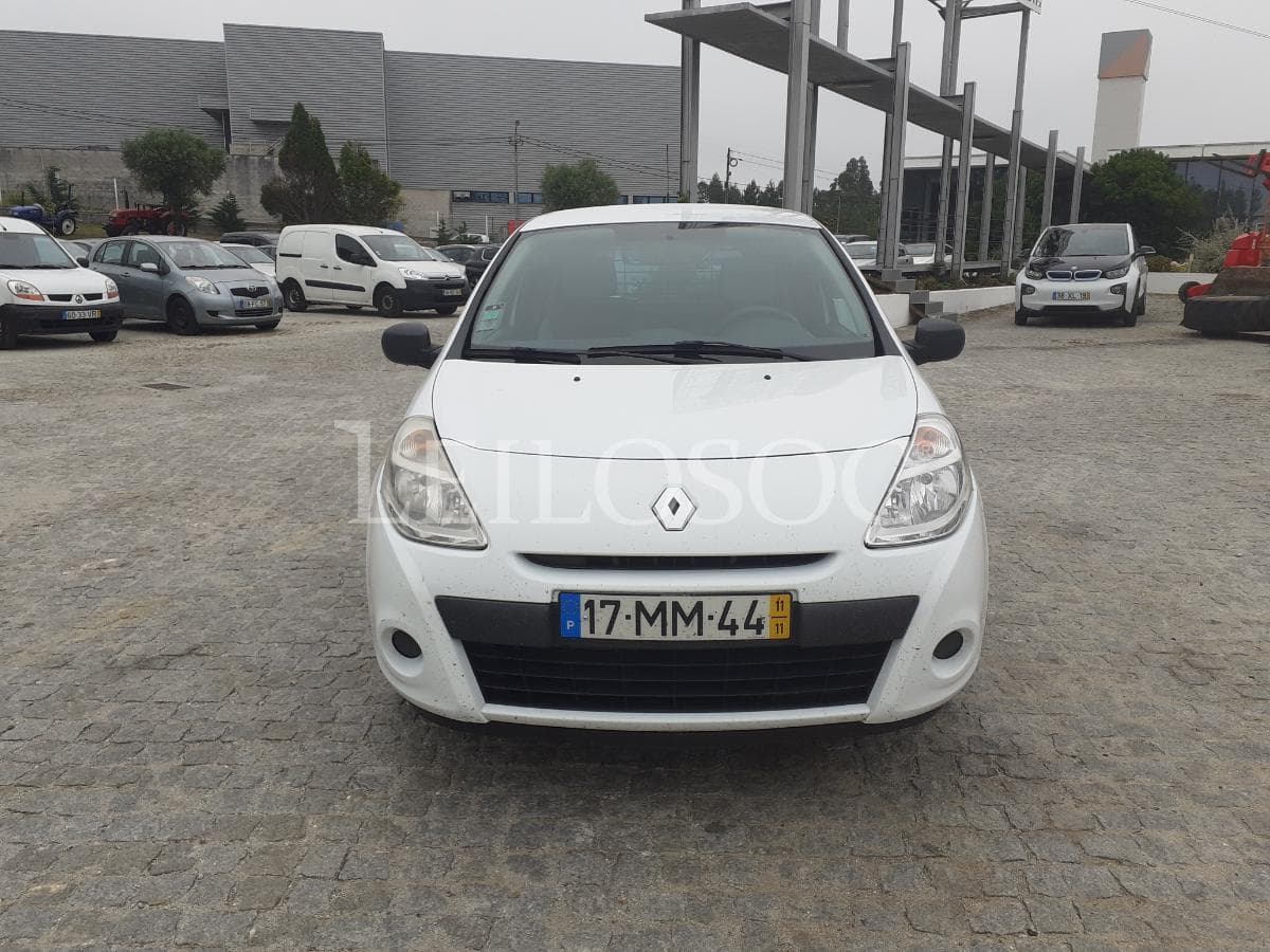 Renault Clio 1.5 DCI · 2 Lugares · Ano 2011 — imagem 2