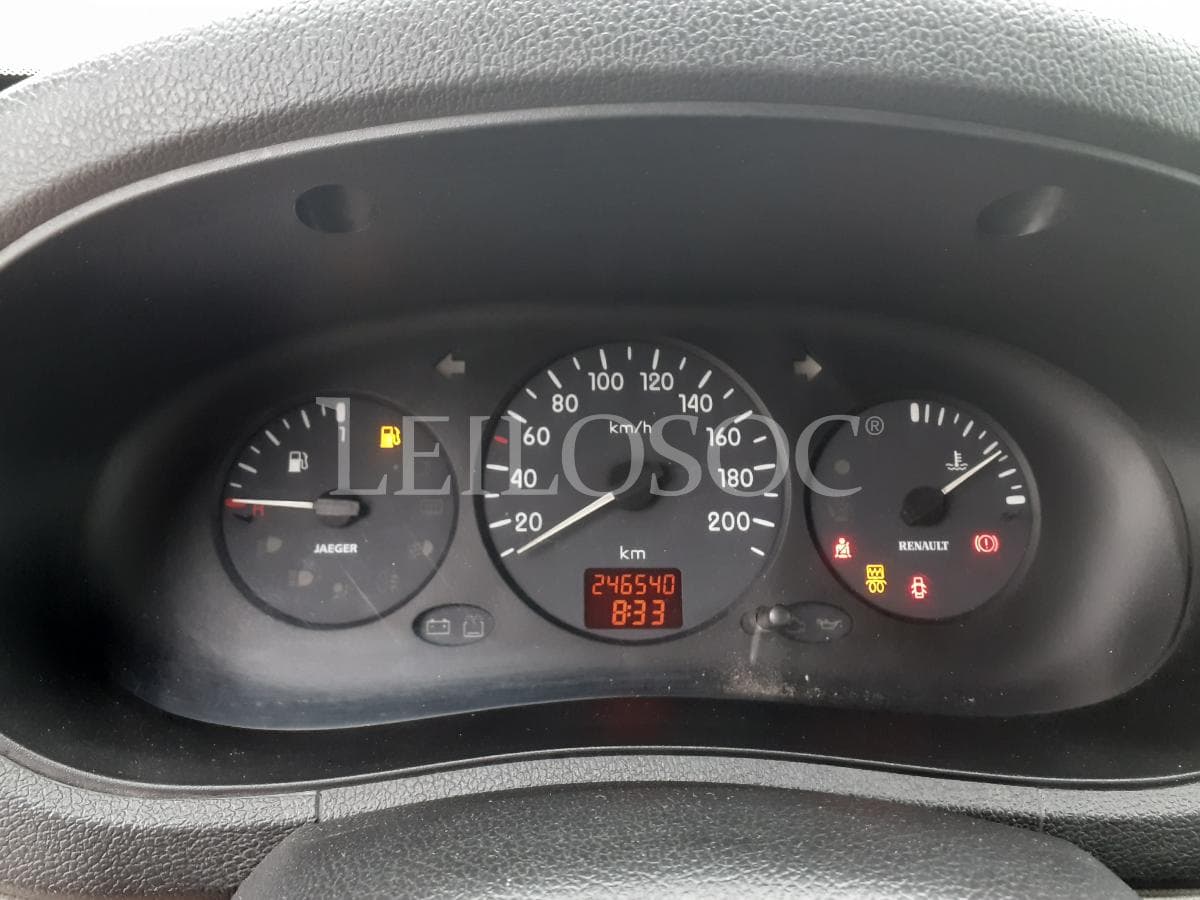 Renault Kangoo 1.9 D · 2 Lugares · Ano 2003 — imagem 11