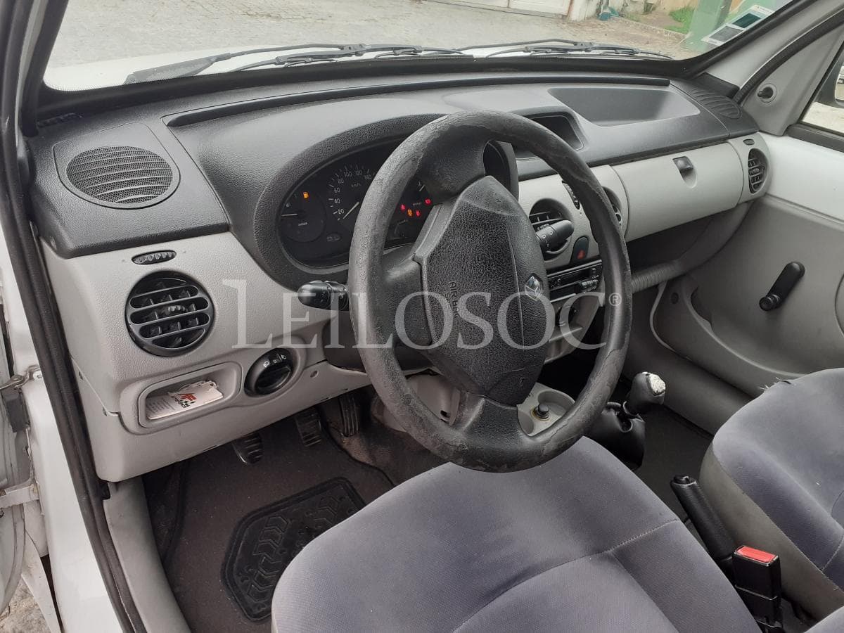 Renault Kangoo 1.9 D · 2 Lugares · Ano 2003 — imagem 10