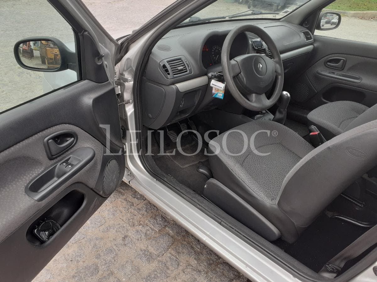 Renault Clio 1.5 DCI · 2 Lugares · Ano 2007 — imagen 5