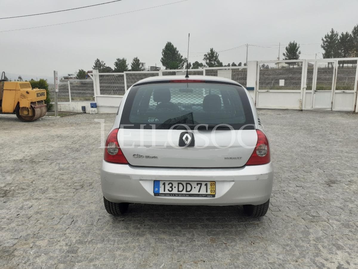 Renault Clio 1.5 DCI · 2 Lugares · Ano 2007 — imagen 4