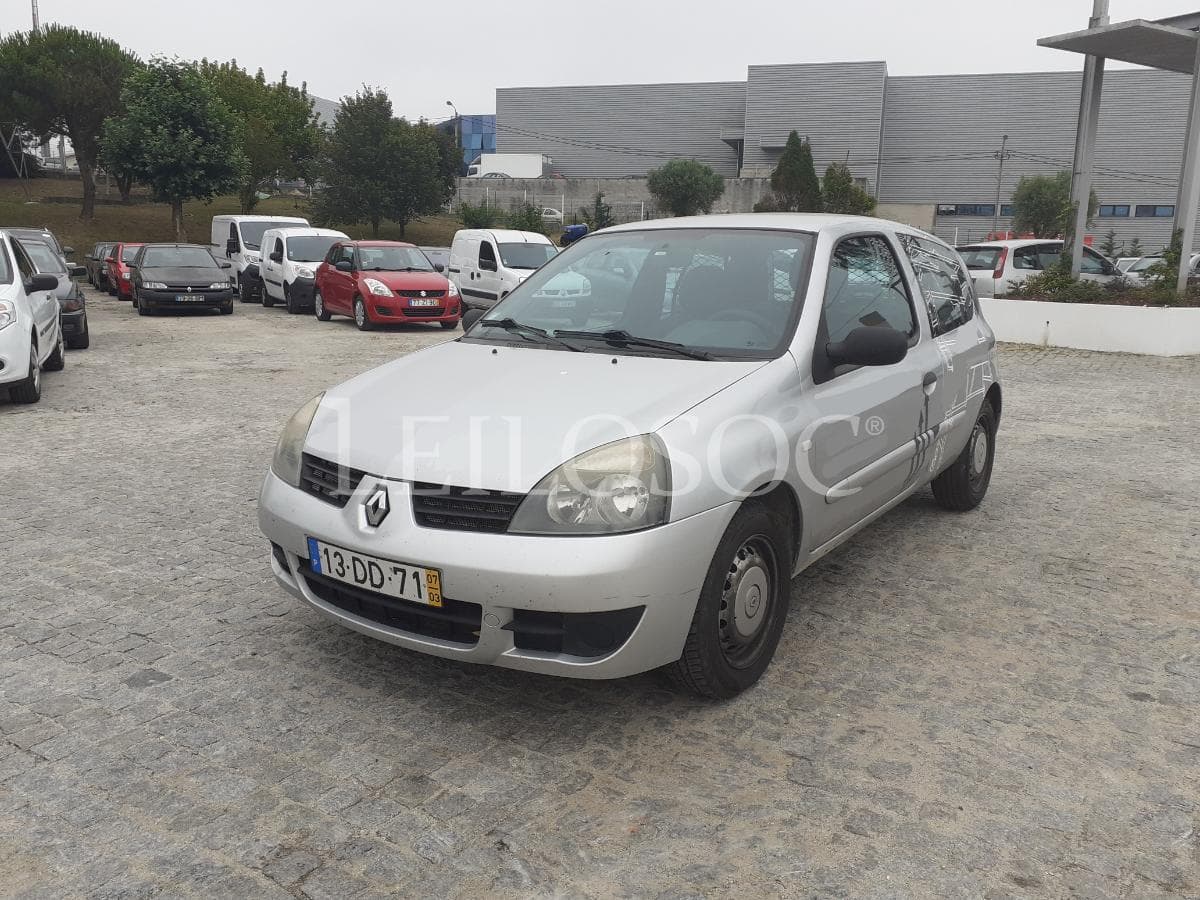 Renault Clio 1.5 DCI · 2 Lugares · Ano 2007 — imagen 3