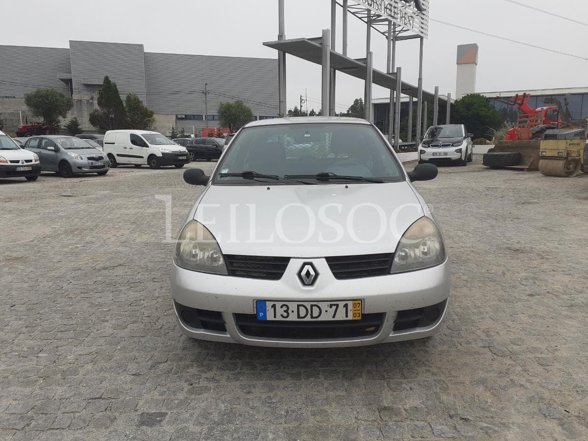 Renault Clio 1.5 DCI · 2 Lugares · Ano 2007 — imagen 2