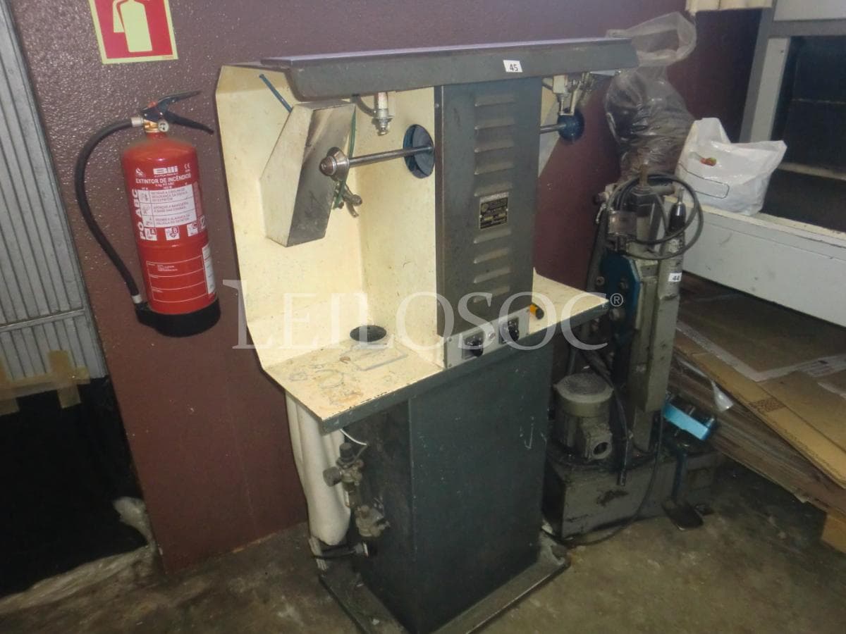 Forno a quente + Máquina de desenformar + Máquina de tirar cola — imagem 3