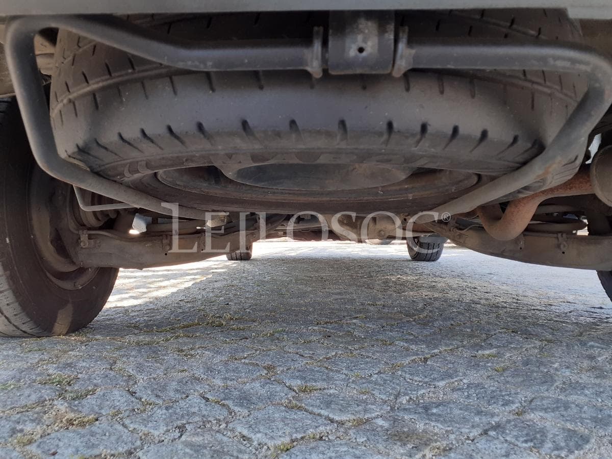 Toyota Hiace 2.5 · 9 Lugares · Ano 2003 — imagen 17