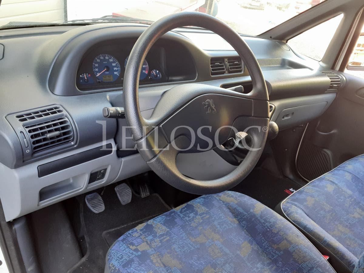 Peugeot Expert 1.9D · Ano 2001 · Caixa Isotérmica — image 11
