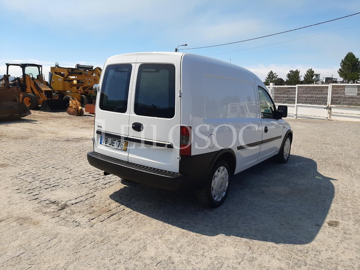 Opel Combo 1.7 CDTI · Ano 2010 — imagem 6
