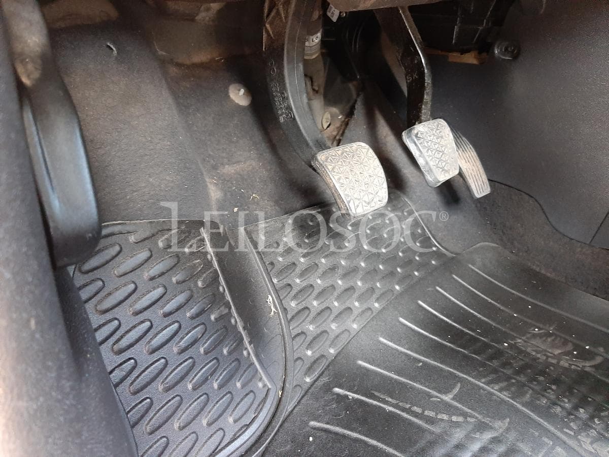 Opel Combo 1.7 CDTI · Ano 2010 — imagem 16