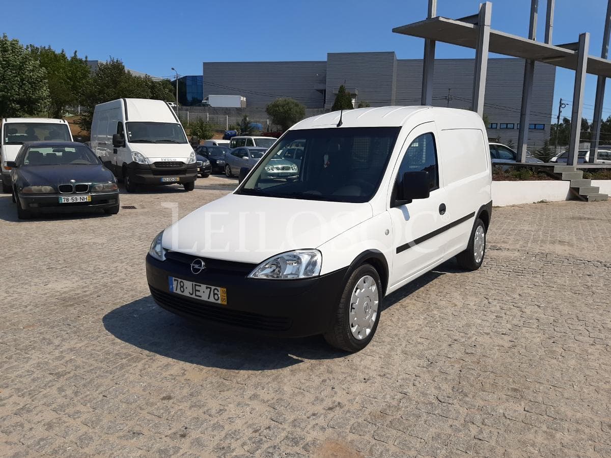 Opel Combo 1.7 CDTI · Ano 2010 — imagem 3