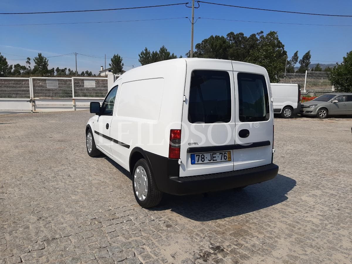 Opel Combo 1.7 CDTI · Ano 2010 — imagem 4
