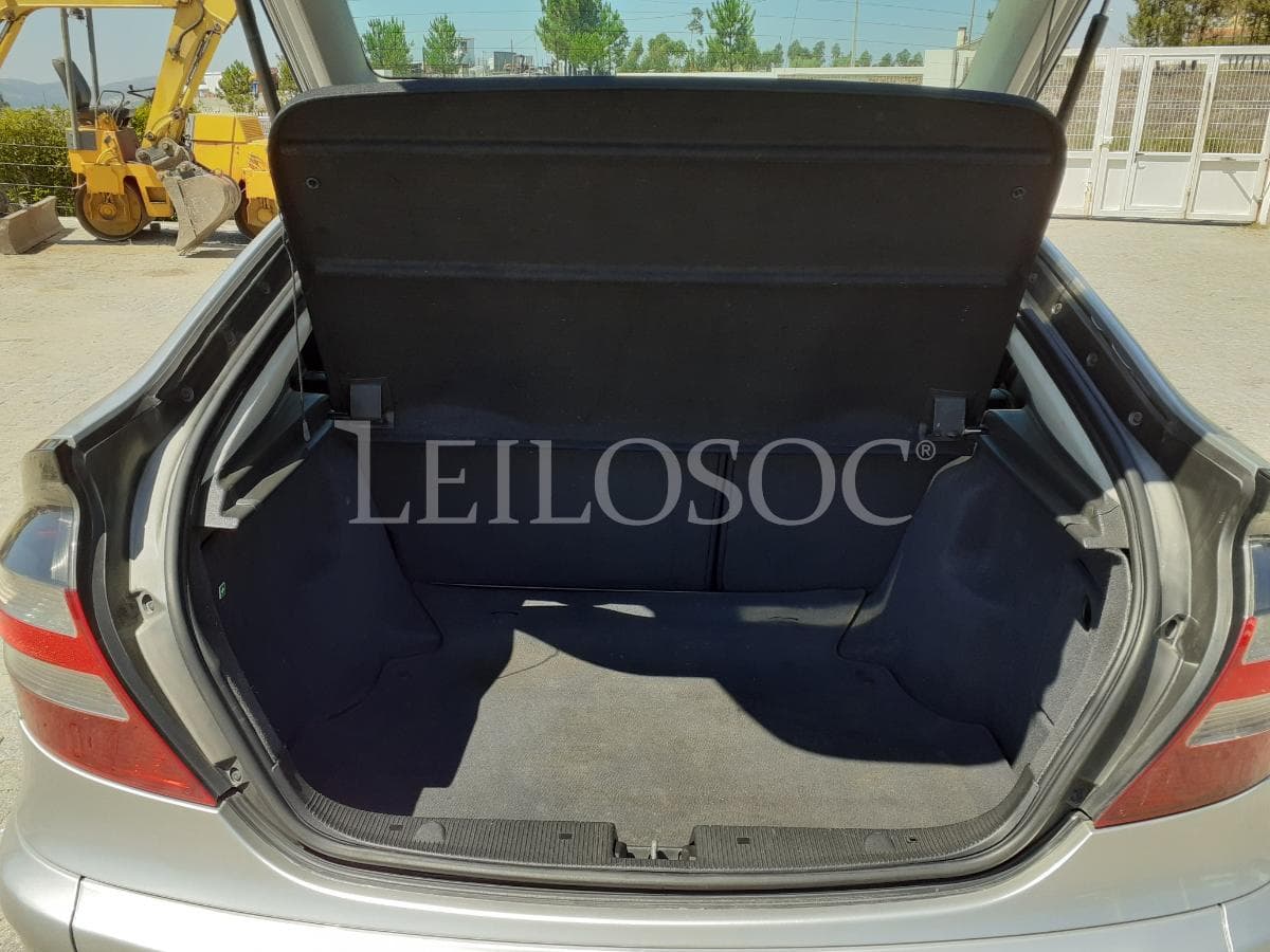 Mercedes-Benz C220 CDI Coupé · Ano 2001 — imagen 7