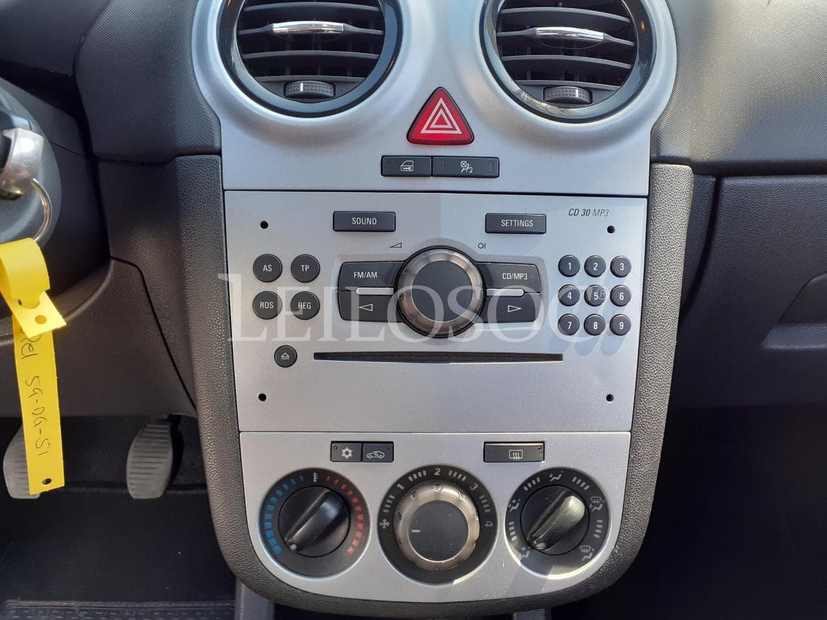 Opel Corsa Van 1.3 CDTI · Ano 2007 — imagem 11