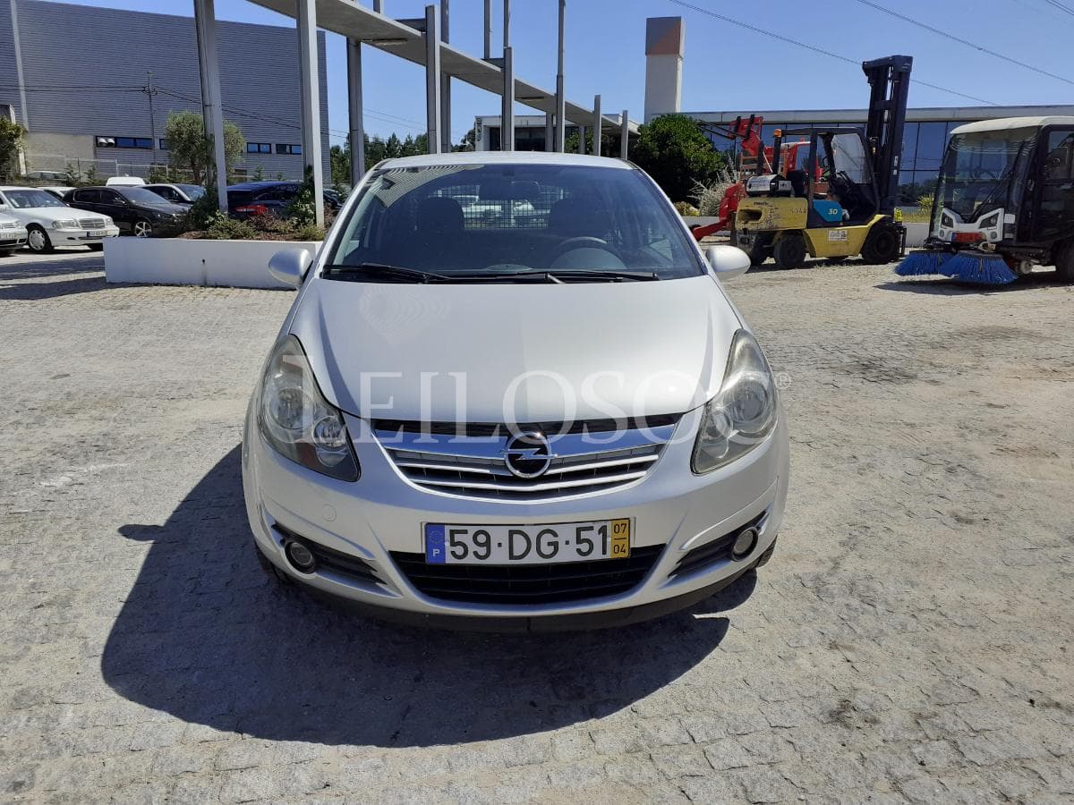Opel Corsa Van 1.3 CDTI · Ano 2007 — imagem 2