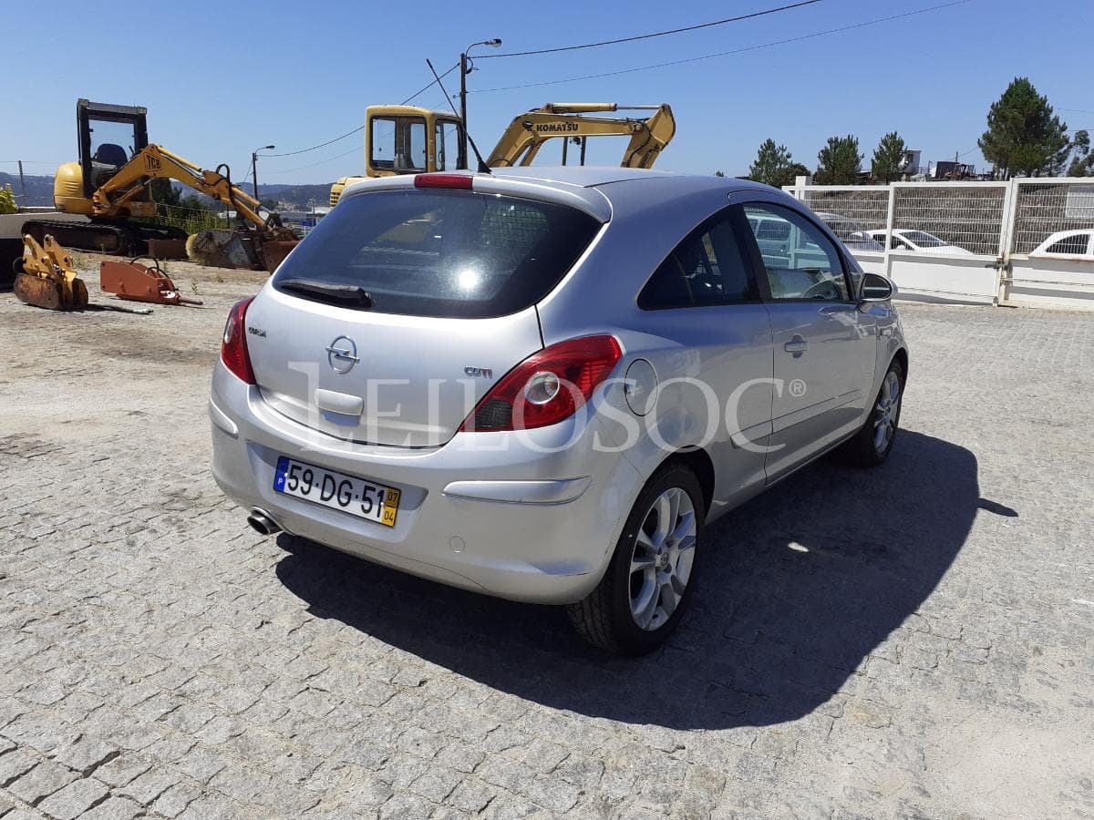 Opel Corsa Van 1.3 CDTI · Ano 2007 — imagem 4