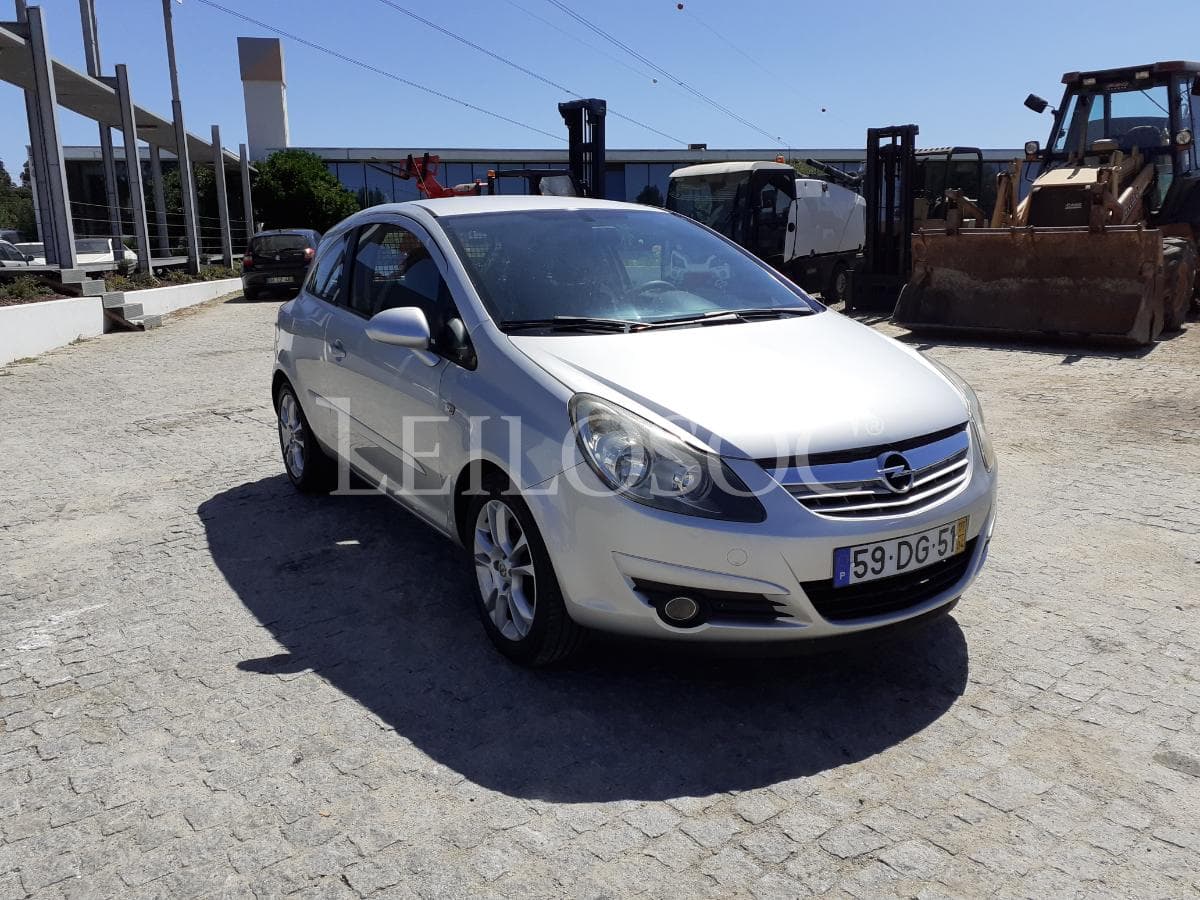 Opel Corsa Van 1.3 CDTI · Ano 2007 — imagem 1