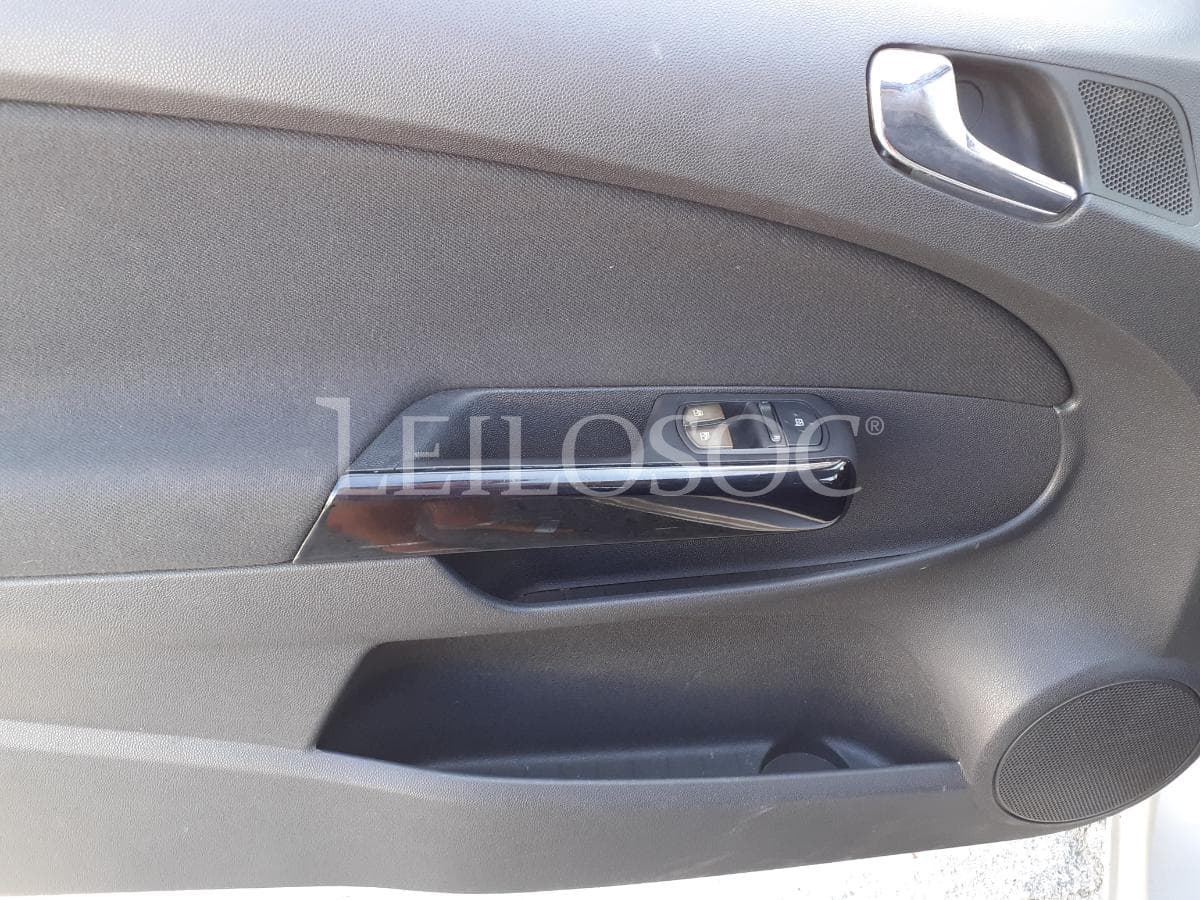 Opel Corsa Van 1.3 CDTI · Ano 2007 — imagem 15