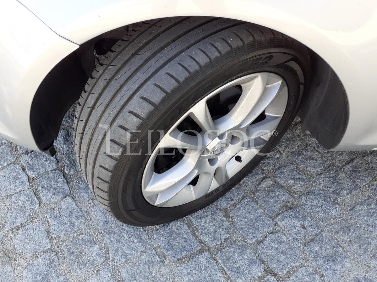 Opel Corsa Van 1.3 CDTI · Ano 2007 — imagem 22