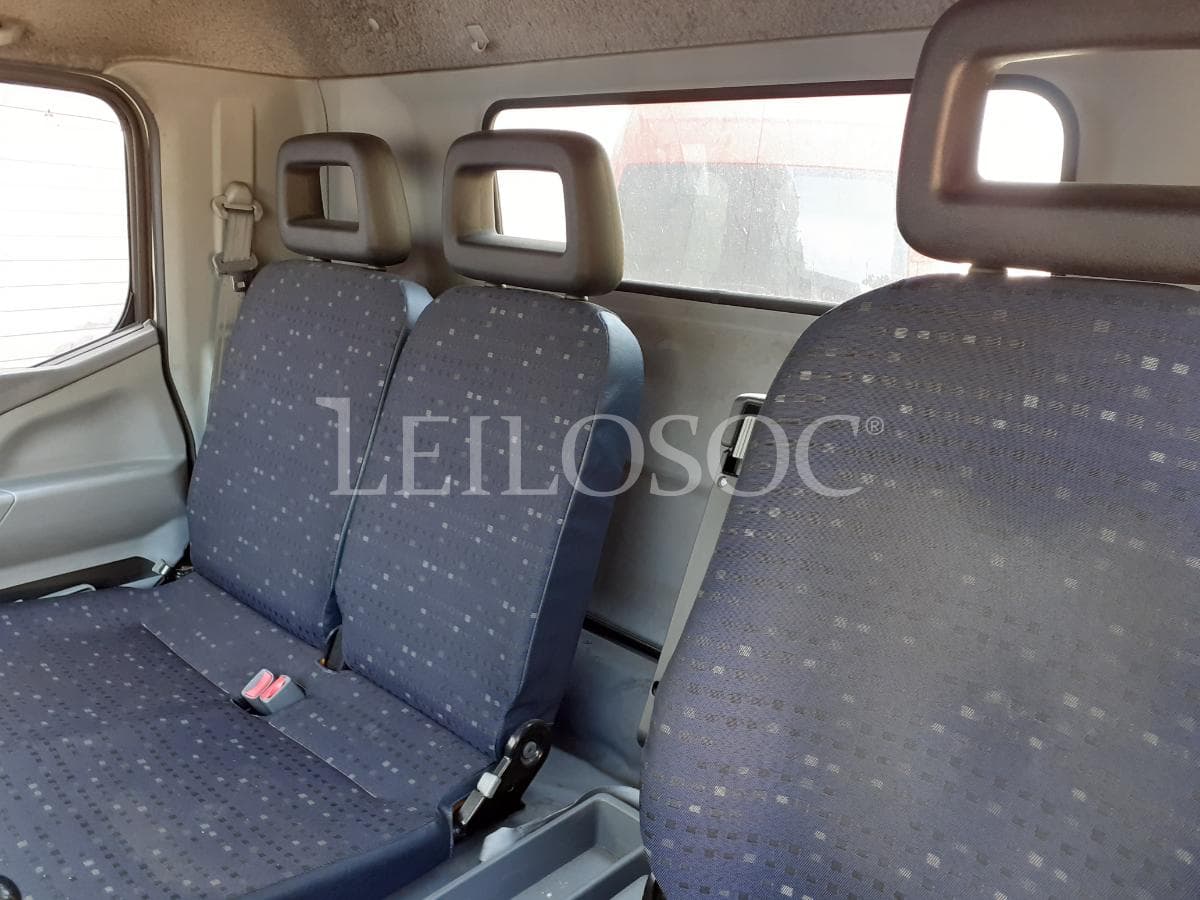 Mitsubishi Canter Fuso · Ano 2009 — imagem 15