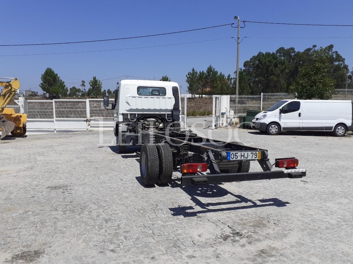 Mitsubishi Canter Fuso · Ano 2009 — imagem 6