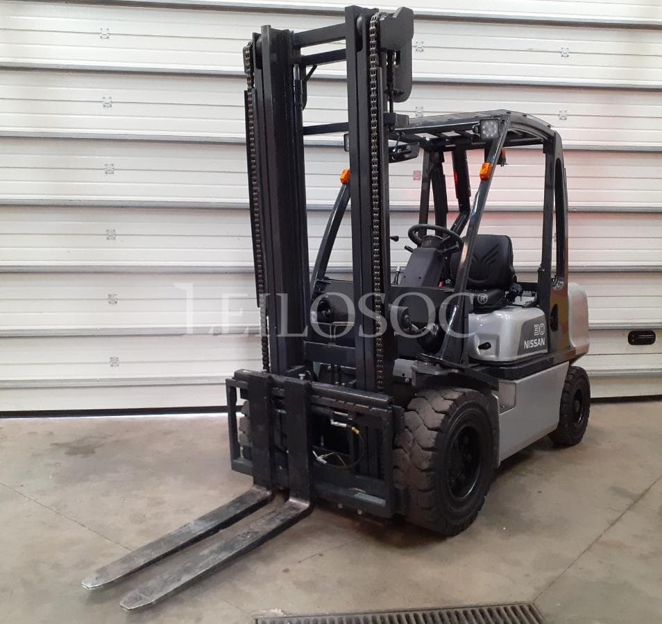 Empilhador Nissan 3.0 — imagen 1