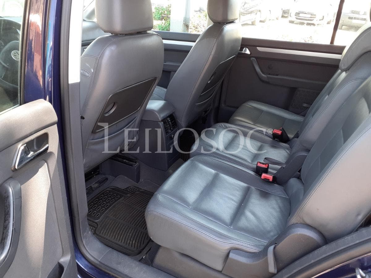 Volkswagen Touran 1.9 TDI · 7 Lugares · Ano 2004 — imagen 17