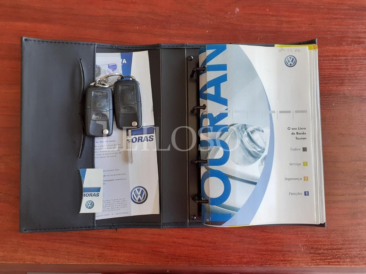 Volkswagen Touran 1.9 TDI · 7 Lugares · Ano 2004 — imagen 23