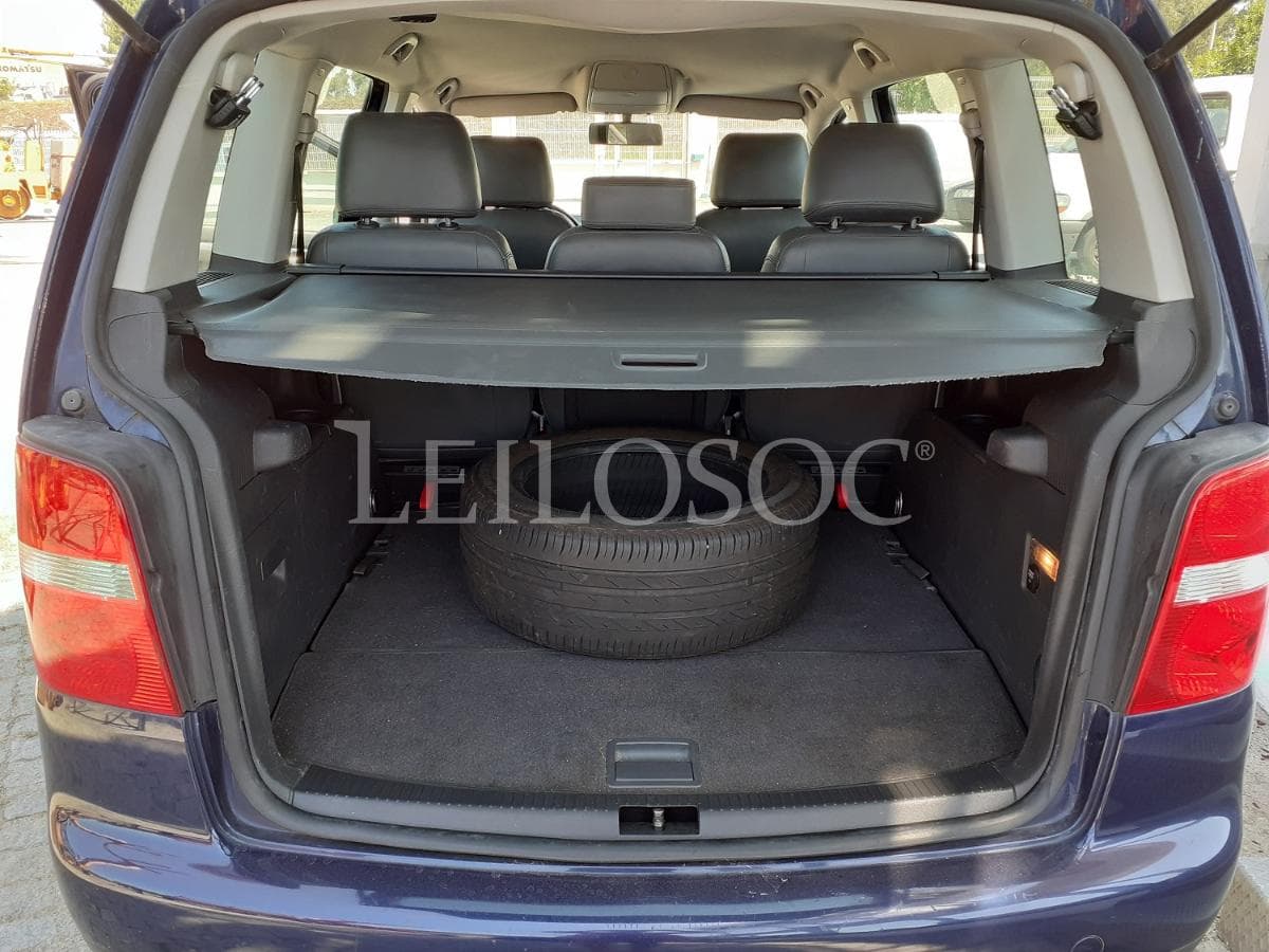 Volkswagen Touran 1.9 TDI · 7 Lugares · Ano 2004 — imagen 19