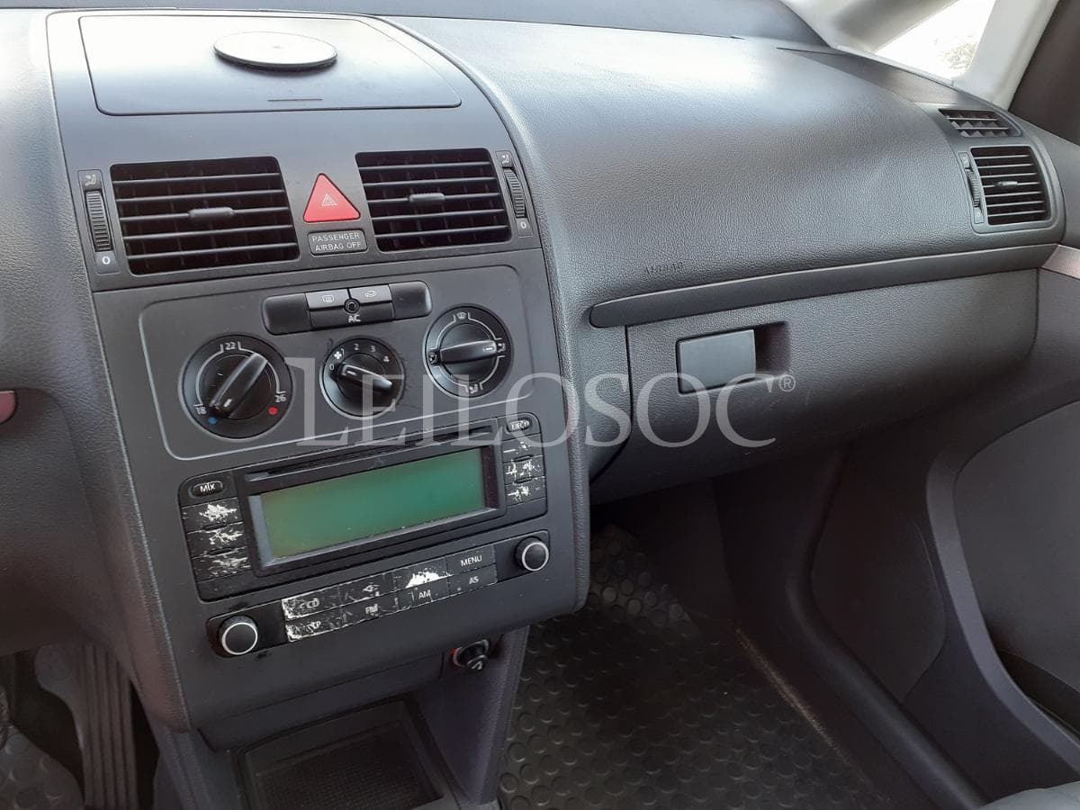 Volkswagen Touran 1.9 TDI · 7 Lugares · Ano 2004 — imagen 15