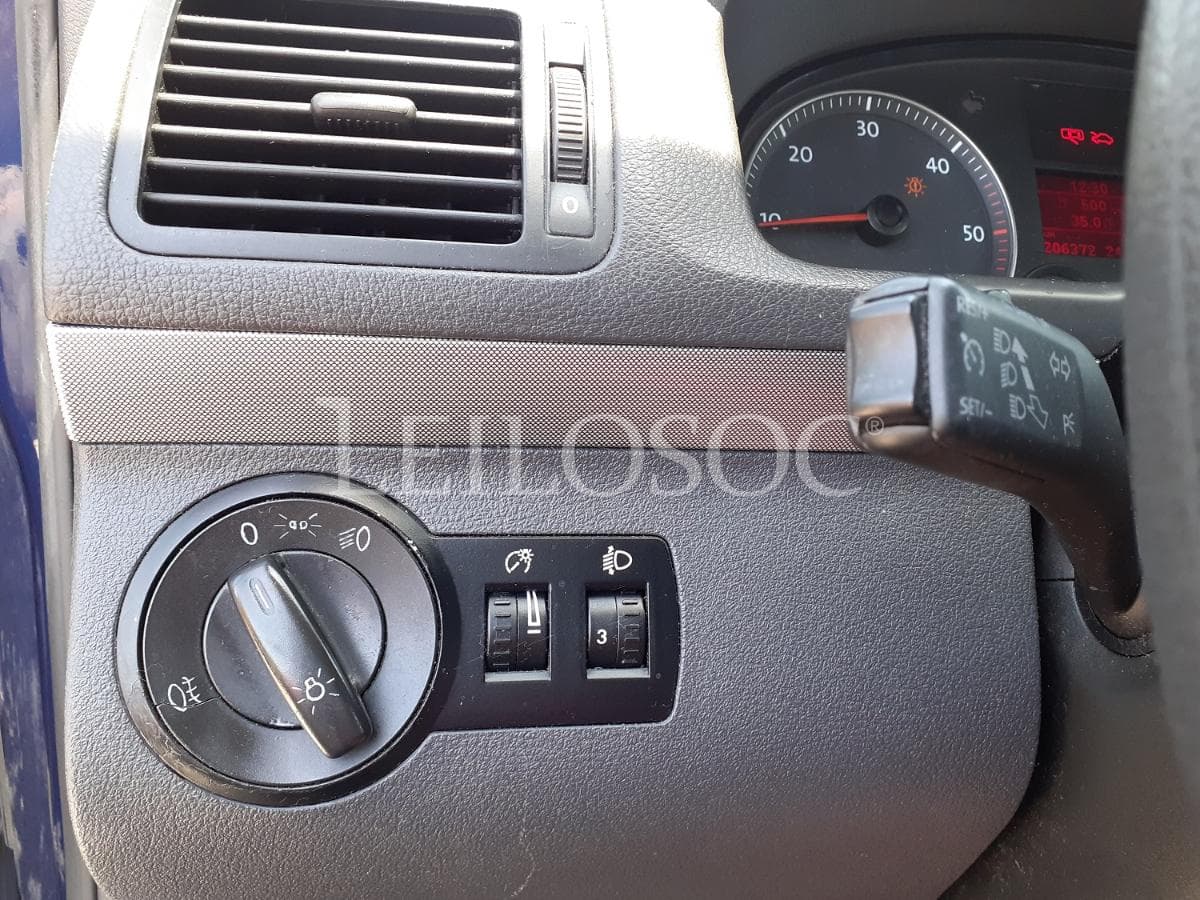 Volkswagen Touran 1.9 TDI · 7 Lugares · Ano 2004 — imagen 16
