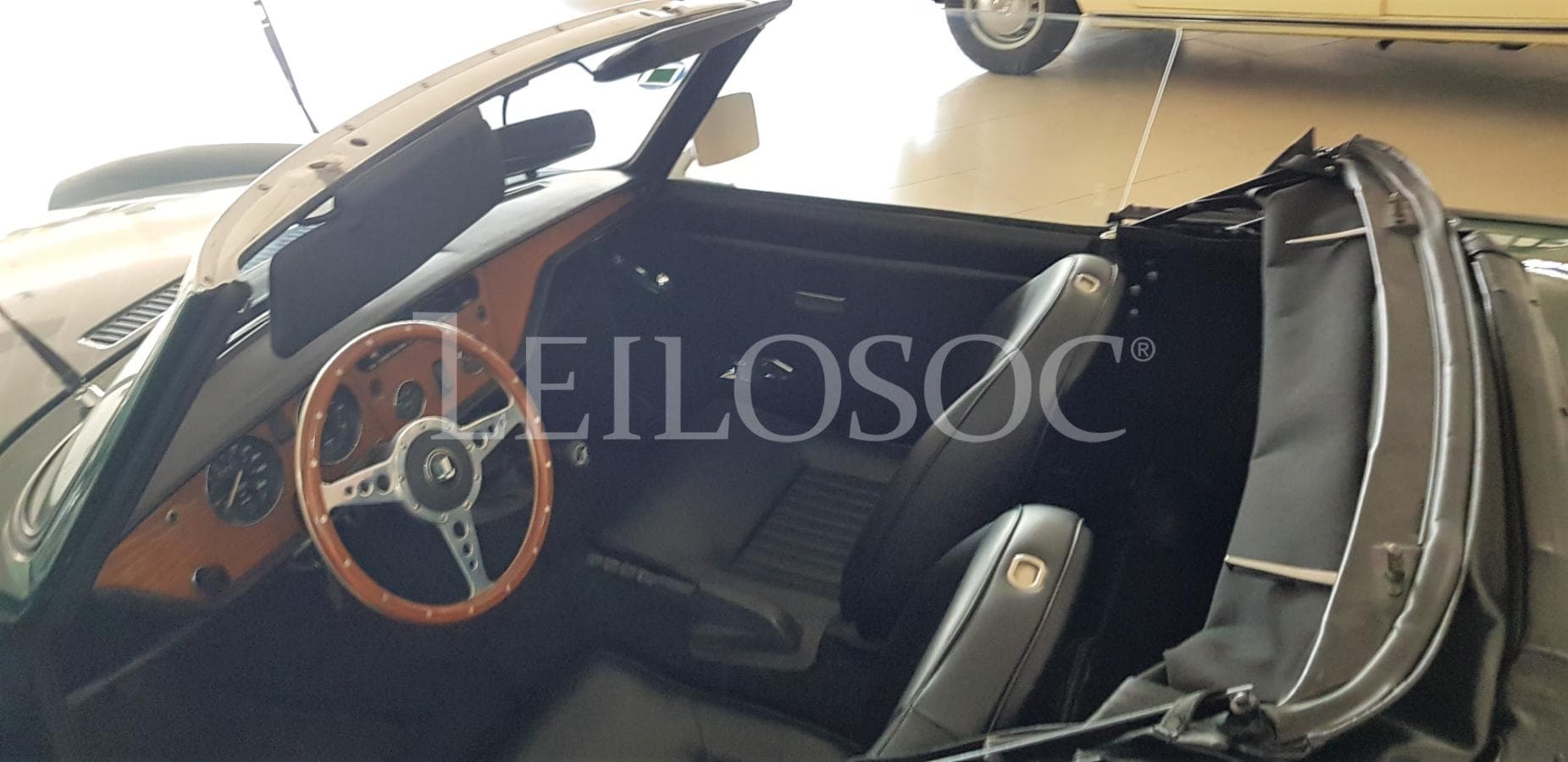 Triumph Spitfire — image 7