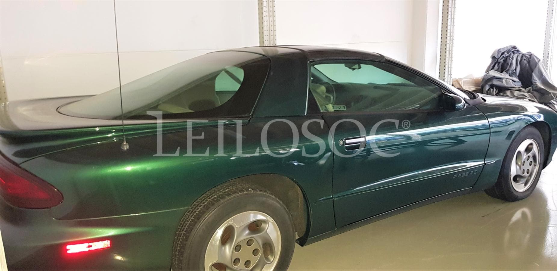 Pontiac Firebird — image 2