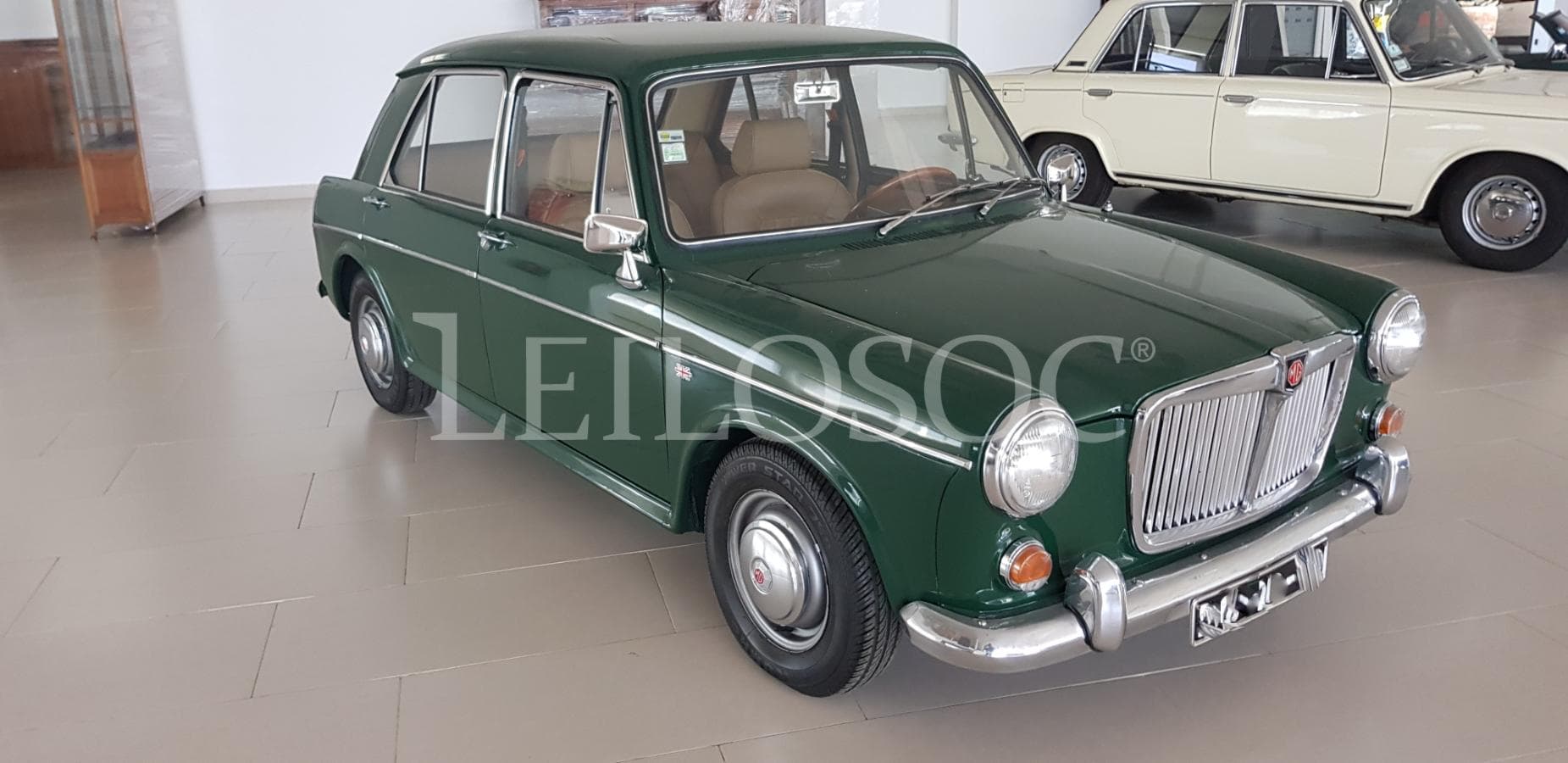 MG 1100 — image 2