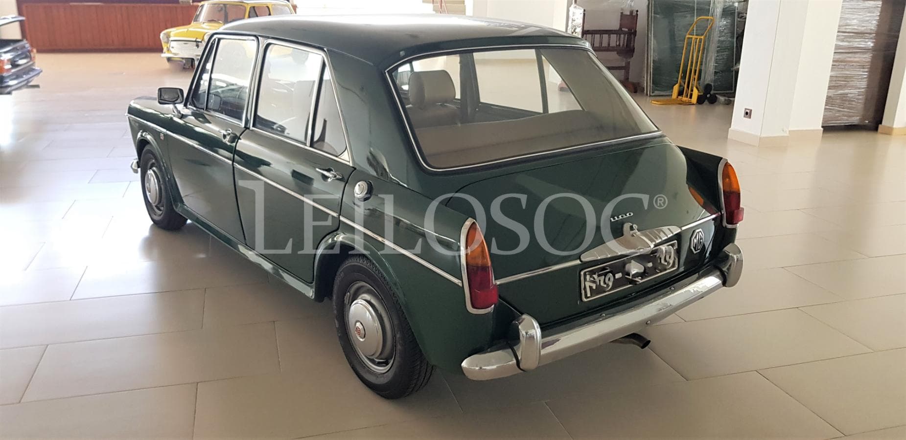 MG 1100 — image 6