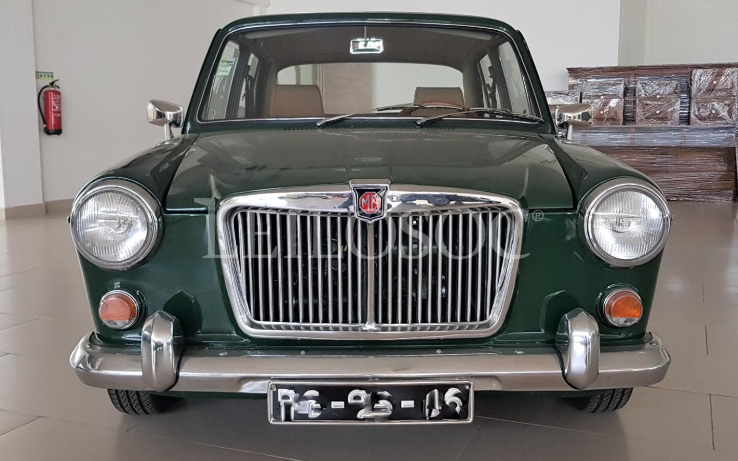 MG 1100 — image 4