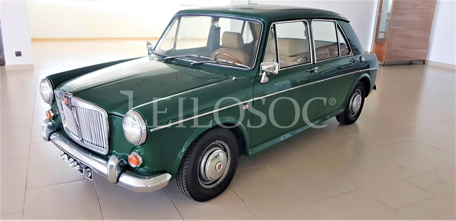 MG 1100 — image 1