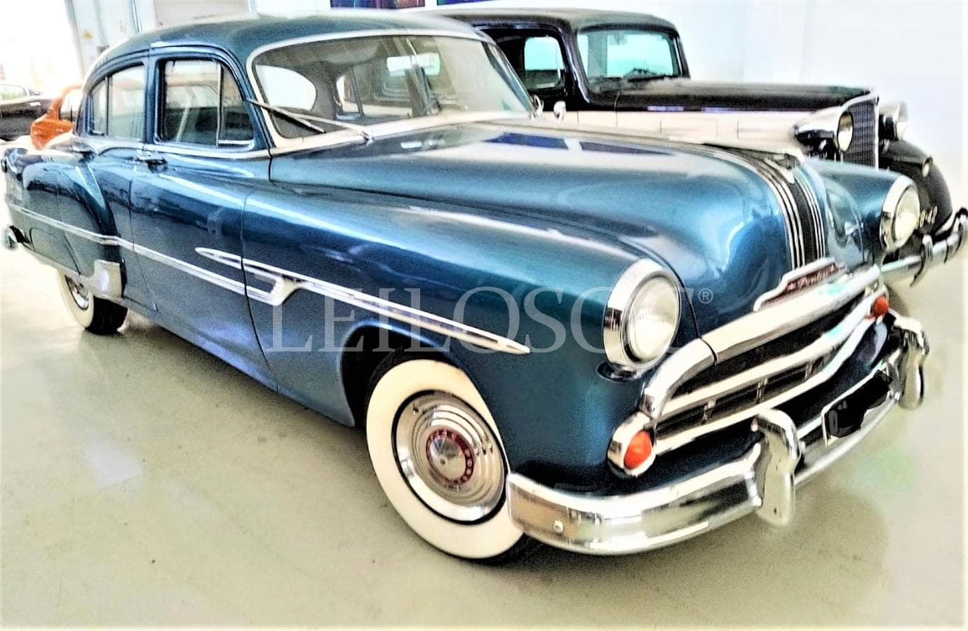 Pontiac Chieftain Deluxe — imagen 1