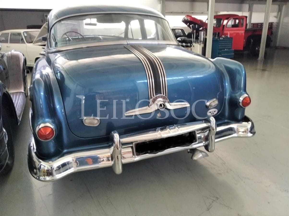 Pontiac Chieftain Deluxe — imagen 4
