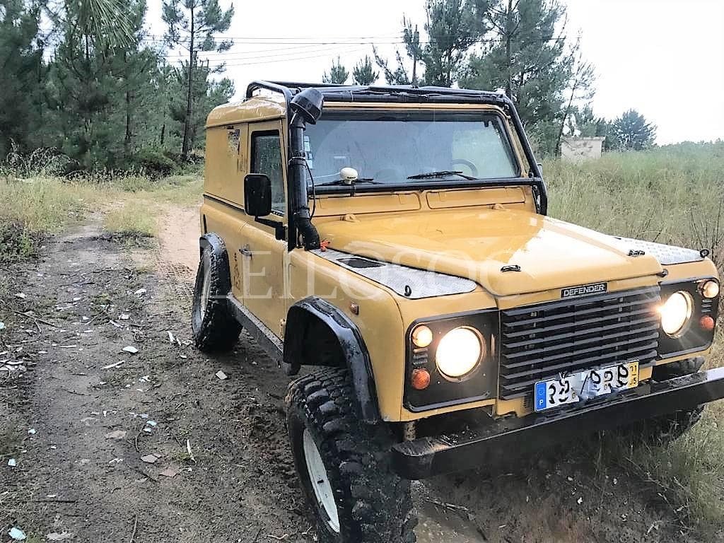 Land Rover Defender 90 TD5 — imagem 1
